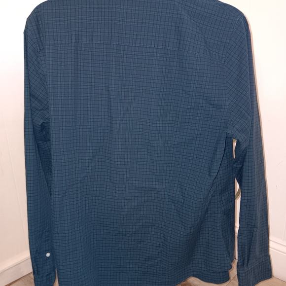 LL Bean Dark Blue Green Plaid Fitted Button Down Shirt Size L - Picture 3 of 6
